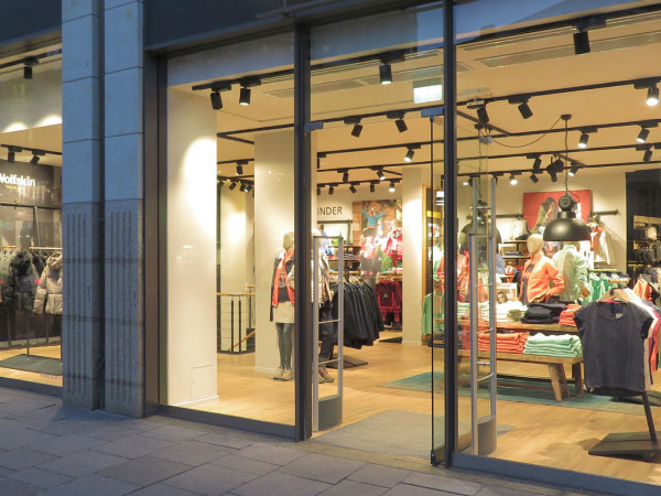 armani outlet roermond telefoonnummer